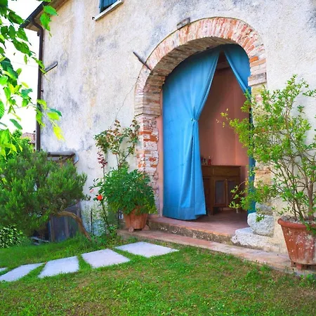 La Casa Di Laura Apartment *